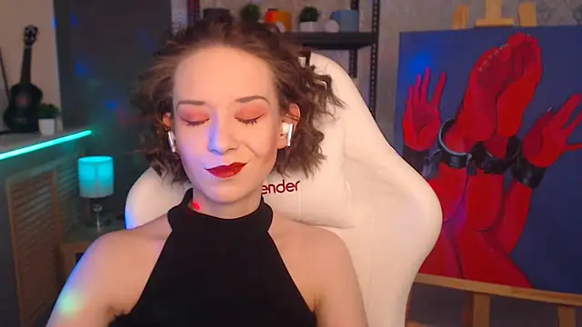 Snapshot of FascinatingEyess chatting on March 6, 3:35 am FascinatingEyess online show from March 6, 3:35 am