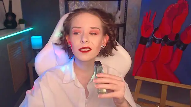 Snapshot of FascinatingEyess chatting on March 22, 6:22 am FascinatingEyess online show from March 22, 6:22 am