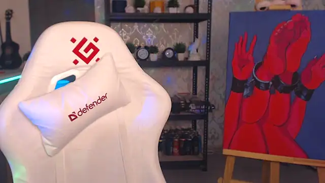 Snapshot of FascinatingEyess chatting on December 21, 1:29 pm FascinatingEyess online show from December 21, 1:29 pm