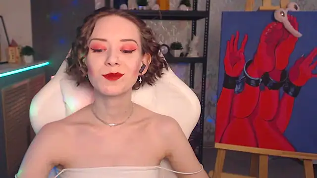 Snapshot of FascinatingEyess chatting on January 10, 9:05 pm FascinatingEyess online show from January 10, 9:05 pm