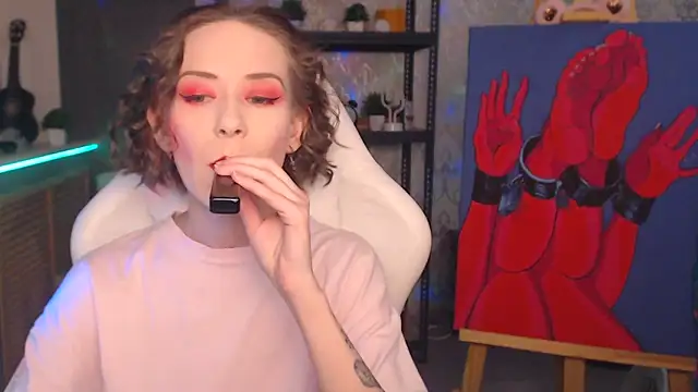 Snapshot of FascinatingEyess chatting on February 8, 9:29 pm FascinatingEyess online show from February 8, 9:29 pm