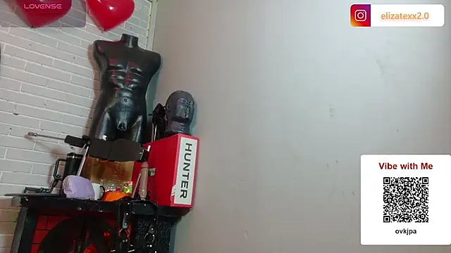 elizatexx online show from March 4, 9:10 pm