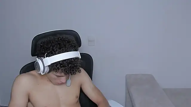 laurent nova online show from September 13, 12:16 pm