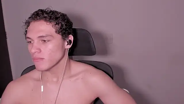 laurent nova online show from May 11, 3:56 am