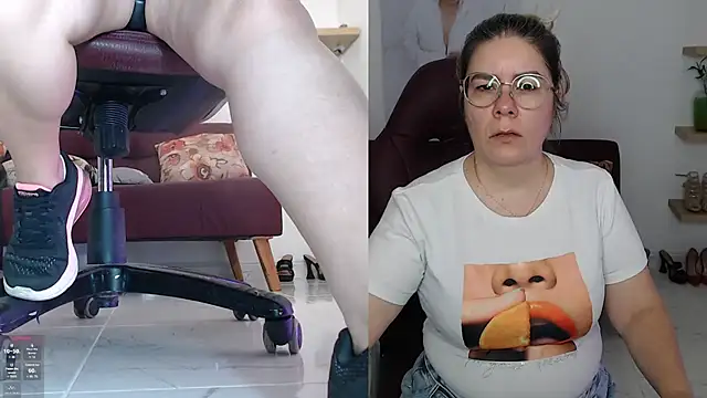 zehra sanem online show from February 28, 1:12 pm