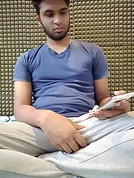 Snapshot of mykecockslong chatting on October 23, 10:47 am mykecockslong online show from October 23, 10:47 am