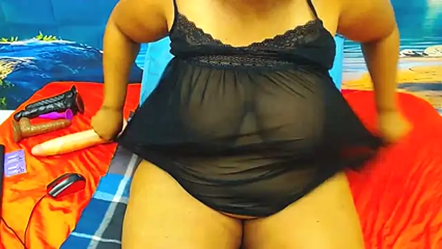 Snapshot of Brookylynbrownxx chatting on July 13, 5:21 am Brookylynbrownxx online show from July 13, 5:21 am