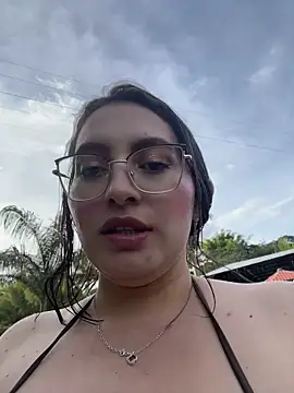 Snapshot of VioletPearson chatting on June 22, 9:34 pm VioletPearson online show from June 22, 9:34 pm