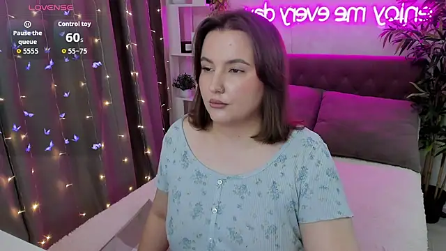 FeralPeach online show from October 23, 4:56 am