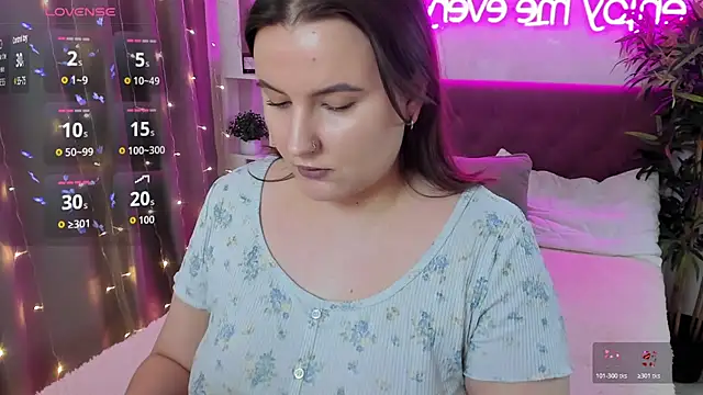 FeralPeach online show from January 8, 10:28 am