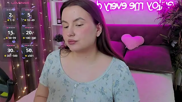 FeralPeach online show from April 30, 7:47 am