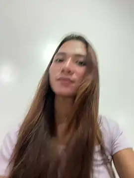 Snapshot of Ur_dreamgurl05 chatting on July 14, 2:01 pm Ur dreamgurl05 online show from July 14, 2:01 pm