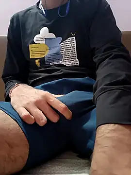 Collegeboywithbigweapan21 online show from January 1, 6:16 pm