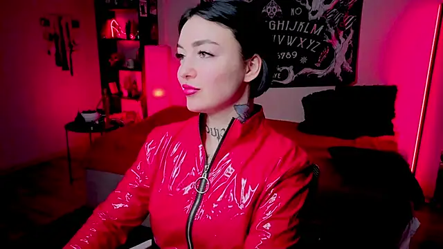 Snapshot of Magic_Allie chatting on May 31, 8:21 pm Magic Allie online show from May 31, 8:21 pm