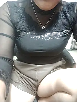 Snapshot of Rose_DiDi chatting on November 16, 7:47 am Rose DiDi online show from November 16, 7:47 am