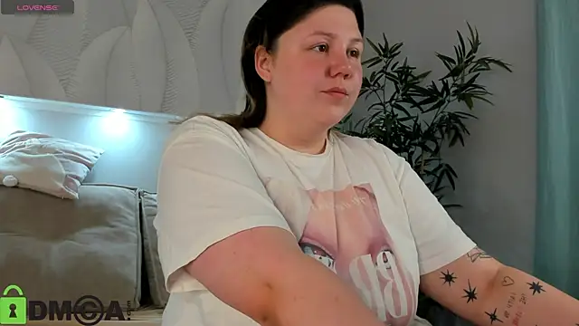 Ruth Oliver online show from July 17, 1:12 am
