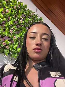 Ady 18 online show from February 26, 6:43 pm