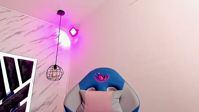 Snapshot of Queen_perla_ chatting on November 5, 11:54 am Queen perla online show from November 5, 11:54 am