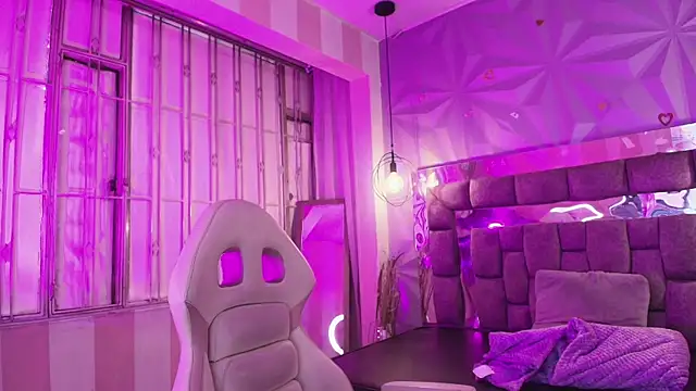 Snapshot of Queen_perla_ chatting on May 11, 12:11 pm Queen perla online show from May 11, 12:11 pm