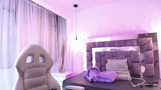 Snapshot of Queen_perla_ chatting on June 1, 12:07 pm Queen perla online show from June 1, 12:07 pm