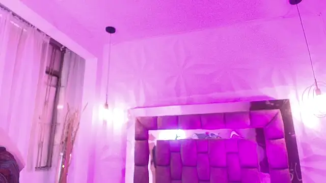 Snapshot of Queen_perla_ chatting on June 15, 12:29 pm Queen perla online show from June 15, 12:29 pm