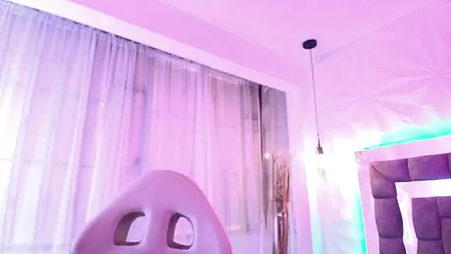 Snapshot of Queen_perla_ chatting on June 23, 12:14 pm Queen perla online show from June 23, 12:14 pm
