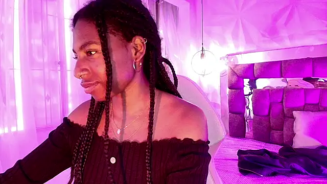Snapshot of Queen_perla_ chatting on July 23, 8:07 pm Queen perla online show from July 23, 8:07 pm