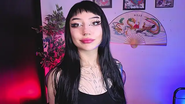 Snapshot of catipetite chatting on July 9, 7:23 am catipetite online show from July 9, 7:23 am