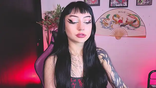 Snapshot of catipetite chatting on July 11, 12:30 pm catipetite online show from July 11, 12:30 pm