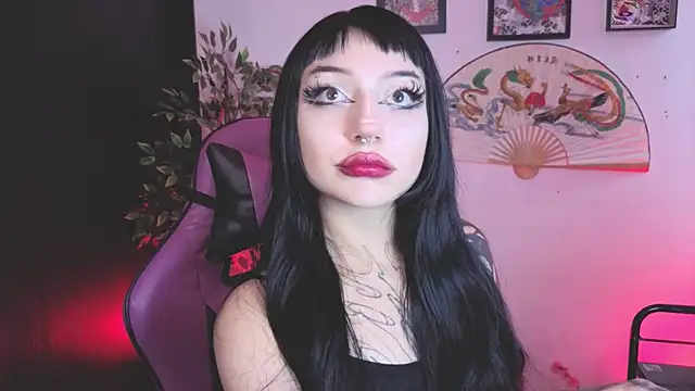 Snapshot of catipetite chatting on July 28, 4:39 pm catipetite online show from July 28, 4:39 pm