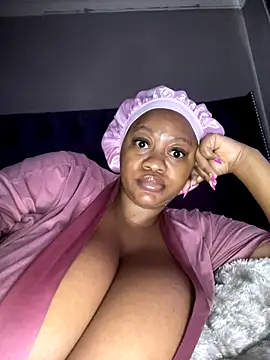 Chubbykarisma27 online show from December 5, 3:37 am