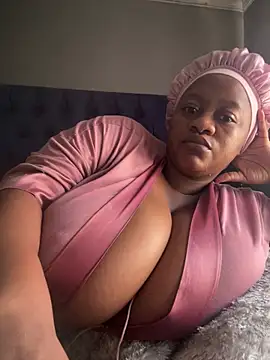 Chubbykarisma27 online show from February 28, 11:55 am