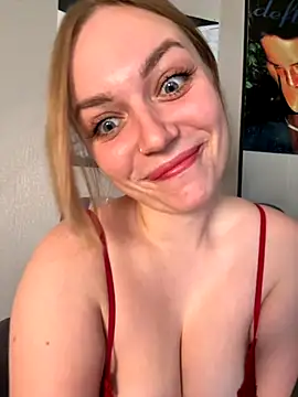 pink8ty online show from October 4, 11:03 pm