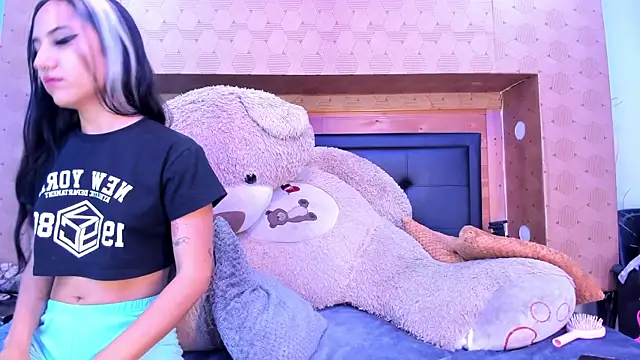 SofiAndNicol online show from November 28, 10:51 am