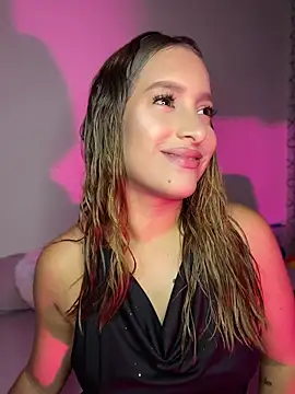 Agnescruzz online show from June 18, 4:24 am