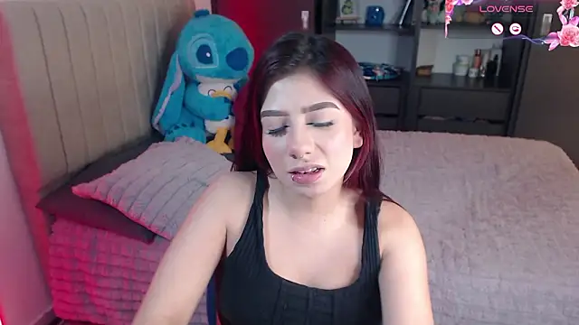 Snapshot of Your_rosalie chatting on February 3, 6:40 am Your rosalie online show from February 3, 6:40 am