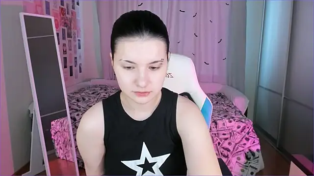 Snapshot of Vanessa_Verona chatting on May 8, 5:02 am Vanessa Verona online show from May 8, 5:02 am