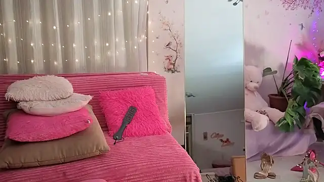 Snapshot of peachgirlmartyna chatting on May 17, 2:02 pm peachgirlmartyna online show from May 17, 2:02 pm