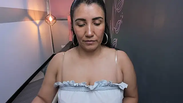 Snapshot of GiaFox_ chatting on March 18, 3:31 pm GiaFox online show from March 18, 3:31 pm