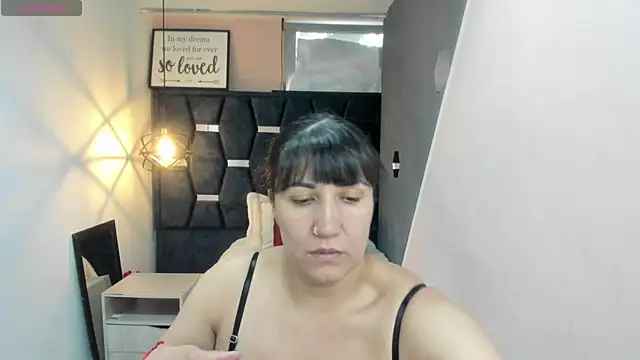 Snapshot of GiaFox_ chatting on October 20, 7:58 pm GiaFox online show from October 20, 7:58 pm