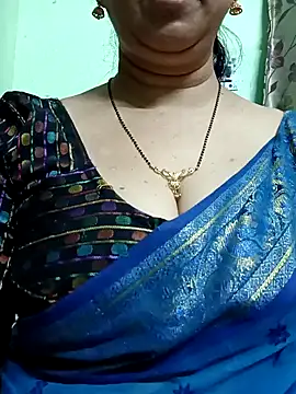 Snapshot of Rosy-B chatting on December 21, 9:04 pm Rosy-B online show from December 21, 9:04 pm