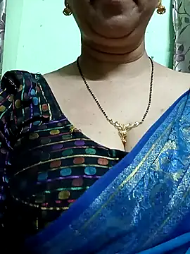 Snapshot of Rosy-B chatting on December 22, 1:12 am Rosy-B online show from December 22, 1:12 am