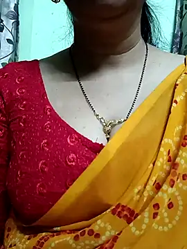 Snapshot of Rosy-B chatting on December 24, 12:33 am Rosy-B online show from December 24, 12:33 am