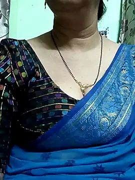 Snapshot of Rosy-B chatting on December 28, 12:36 am Rosy-B online show from December 28, 12:36 am