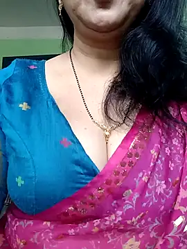 Snapshot of Rosy-B chatting on January 13, 9:41 am Rosy-B online show from January 13, 9:41 am