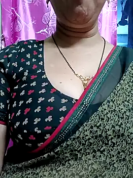 Snapshot of Rosy-B chatting on January 15, 5:58 pm Rosy-B online show from January 15, 5:58 pm