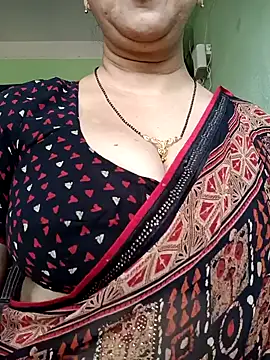 Snapshot of Rosy-B chatting on January 21, 10:08 am Rosy-B online show from January 21, 10:08 am