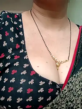 Snapshot of Rosy-B chatting on January 23, 9:50 am Rosy-B online show from January 23, 9:50 am