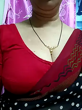 Snapshot of Rosy-B chatting on January 30, 12:39 am Rosy-B online show from January 30, 12:39 am