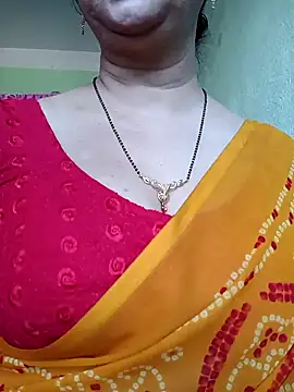 Snapshot of Rosy-B chatting on February 7, 9:58 am Rosy-B online show from February 7, 9:58 am